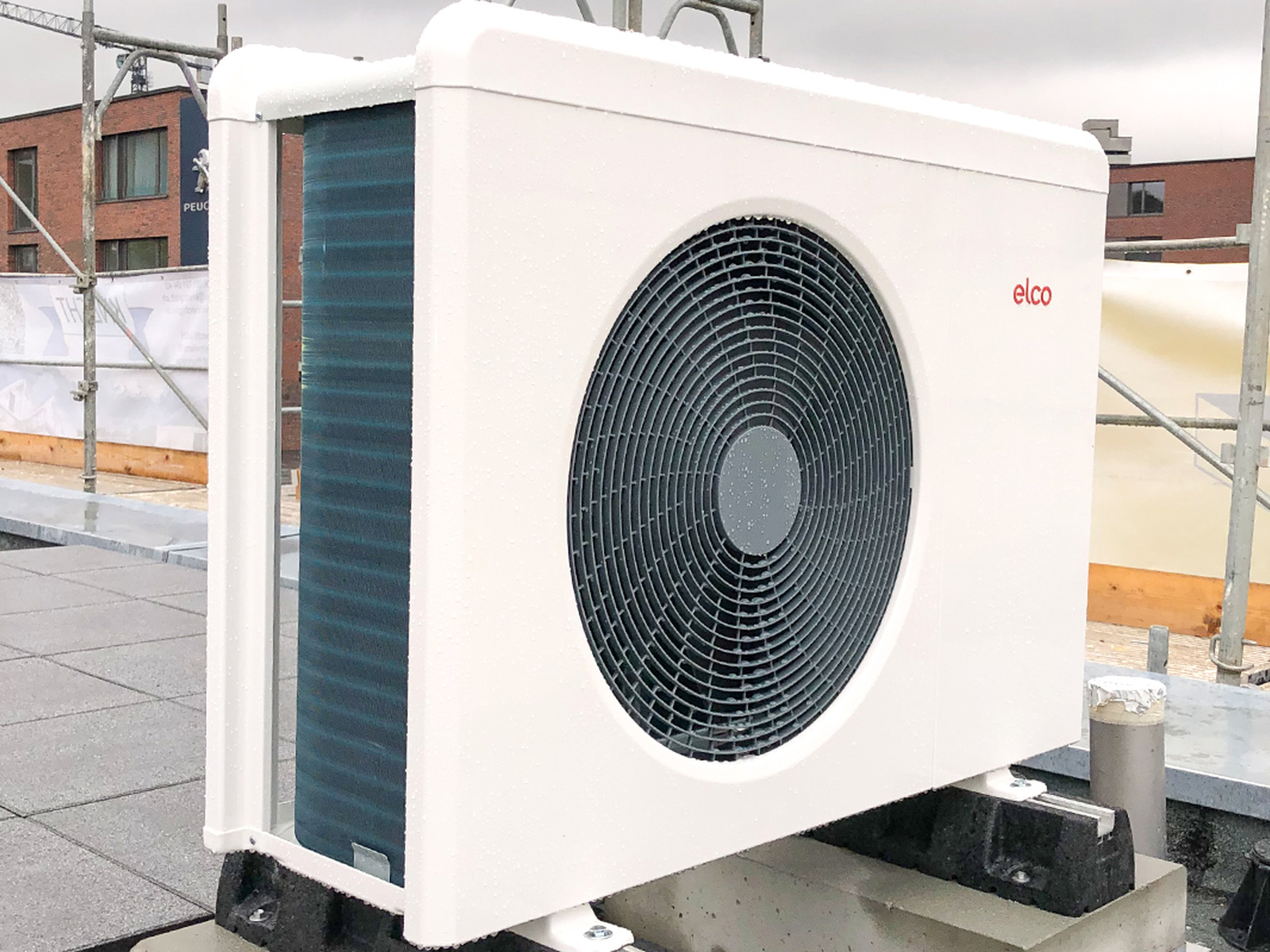 Erweiterung Showroom, Wärmepumpe zum Heizen und Kühlen über Wandheizung
